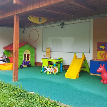 Yoyo Zurli Park Resita Exterior foto