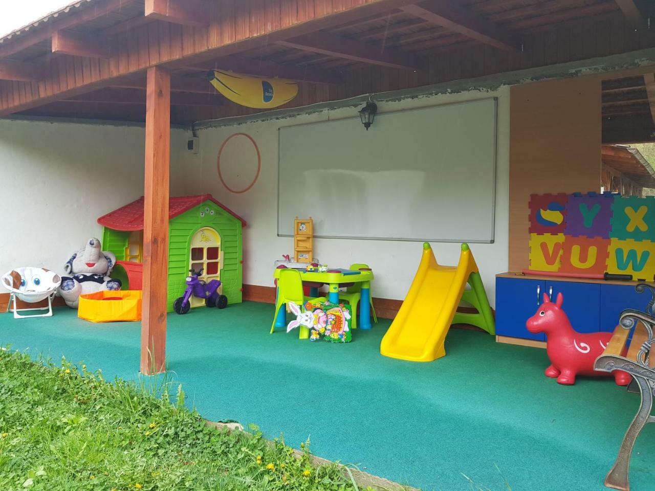 Yoyo Zurli Park Resita Exterior foto