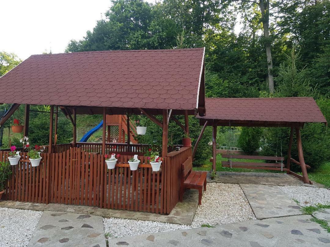 Yoyo Zurli Park Resita Exterior foto